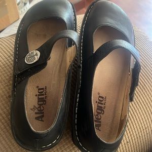 Alegria Mary Jane’s size 39